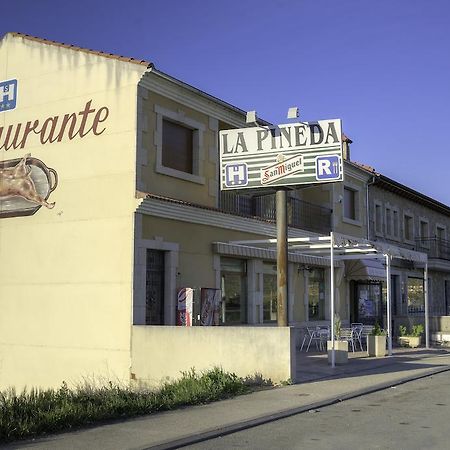Hostal Restaurante La Pineda 埃尔巴科-德阿维拉 外观 照片